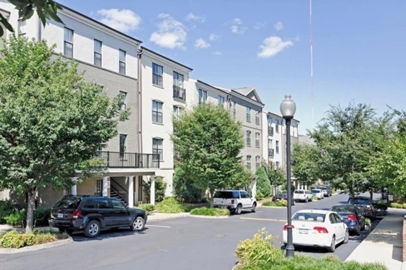Photo - 735 Walker Square