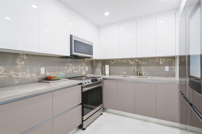 Photo - 1950 S Ocean Dr Unit MH