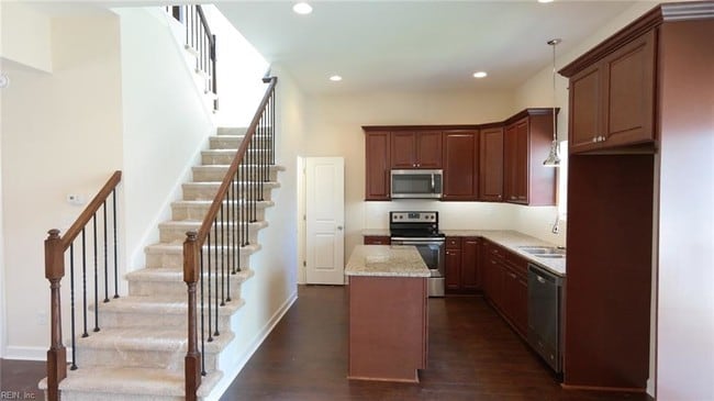 Photo - 6395 Partridge St