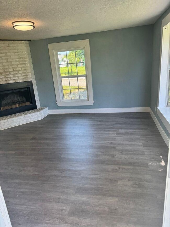 Photo - 1301 S Scullin Ave