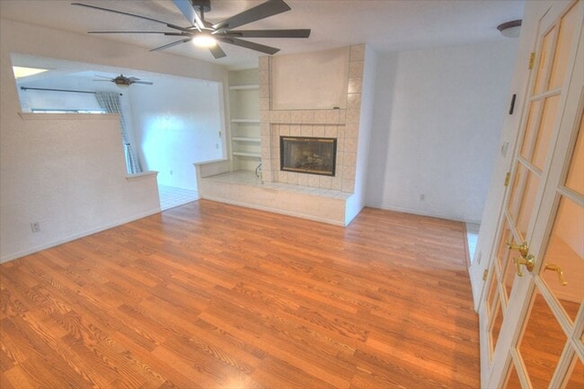 Photo - Live in the Foothills