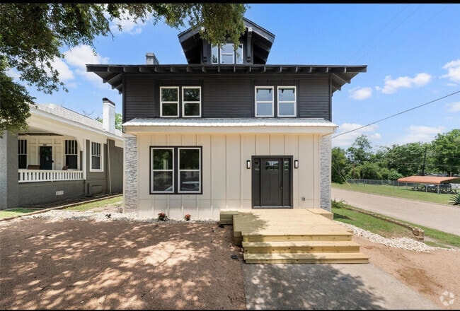 Building Photo - 2201 Morrow Ave Rental