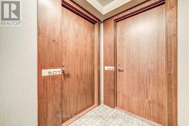 Photo - 255 Village Green Square Unit 507