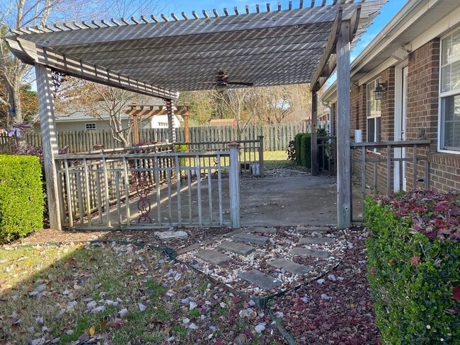 Photo - 113 Centennial Dr