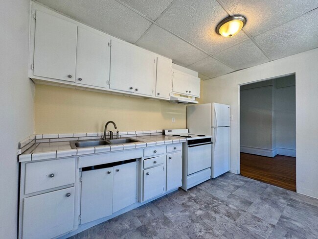 Photo - Leong 5th Ave N Unit 2
