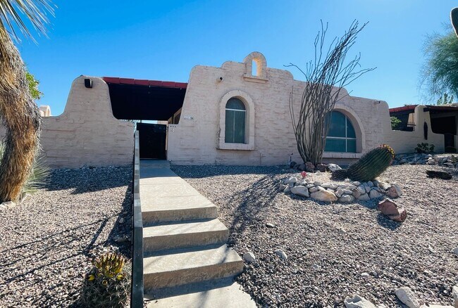 Photo - Westside Townhouse w/ A/C, Large Yard, Gar...