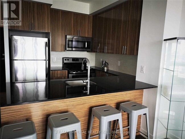 Photo - 225 Sackville St