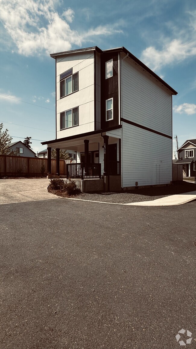 Building Photo - 19724 SW Brandy Ln Rental