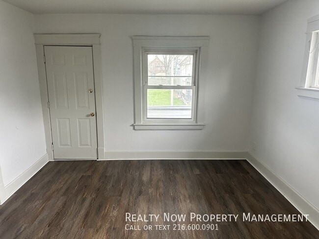 Photo - 9521 Mt Auburn Ave Unit 2