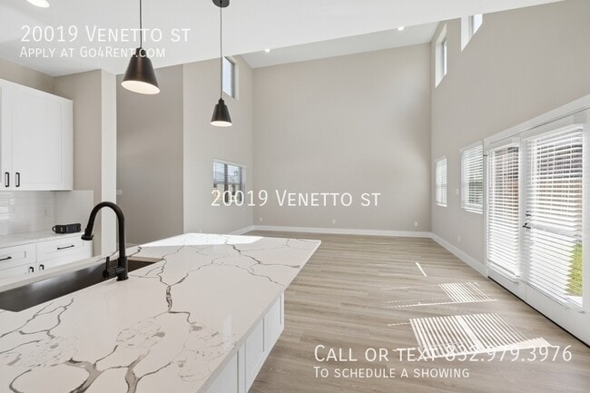 Photo - 20019 Venetto St