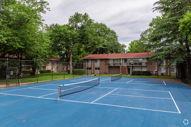 Pickleball Courts
