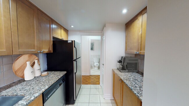 Photo - 50 Prince Arthur