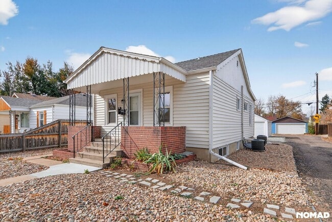 Photo - 4325 S Cherokee St