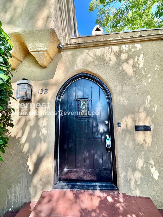 Photo - 132 N Crescent Heights Blvd