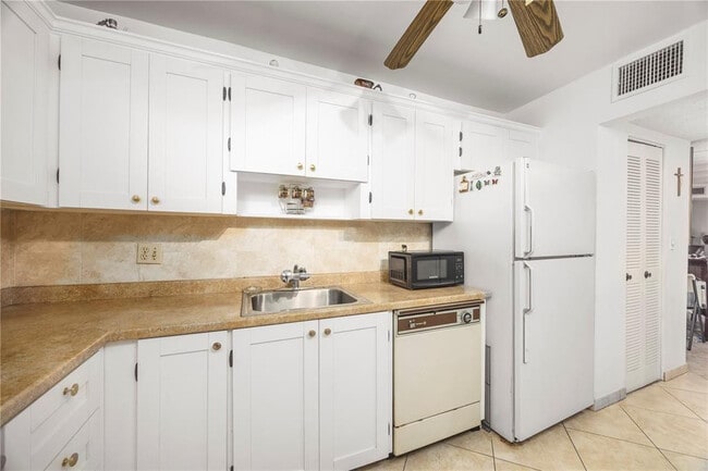 Photo - 3990 NW 42nd Ave Unit 311