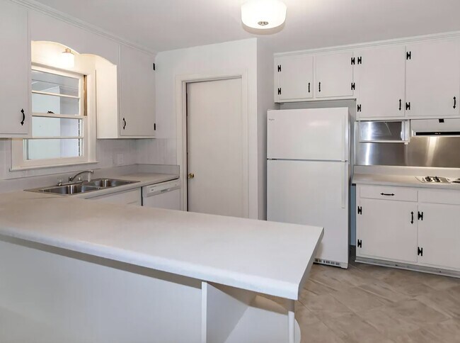 Photo - 3412 Dogwood Dr