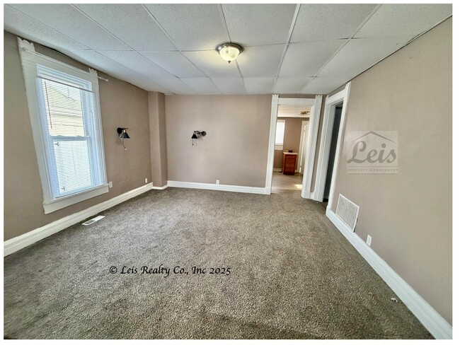 Photo - 705 S Wayne St