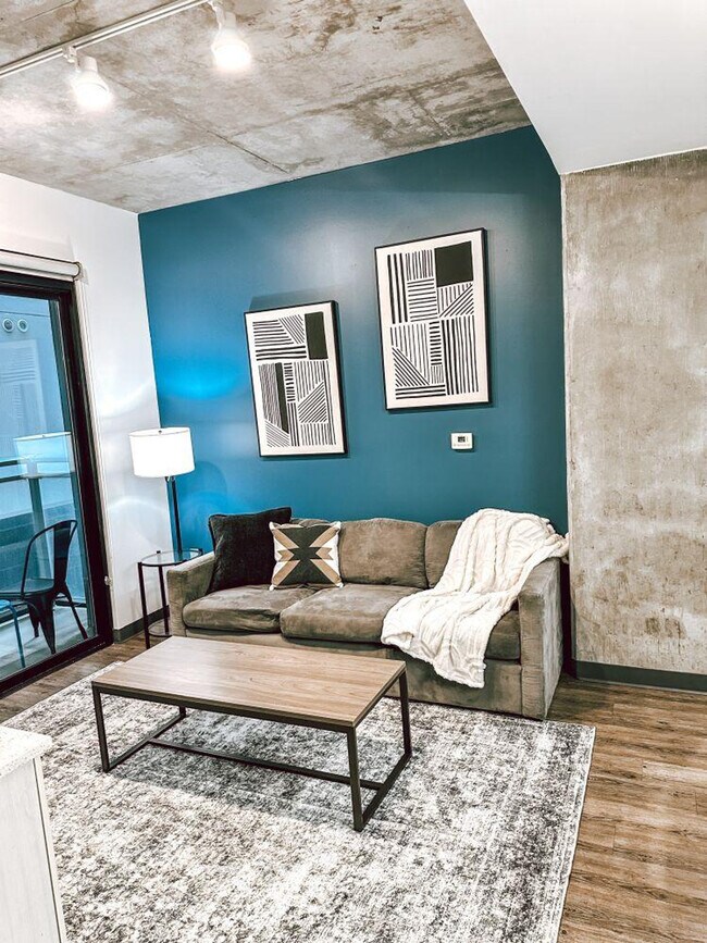 Photo - 1031 N Park Ave Unit ID1383726P