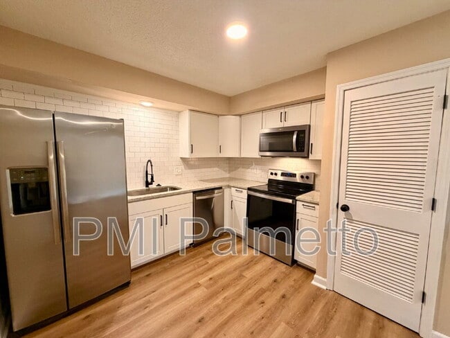 Photo - 4716 Leaf Crest Ct