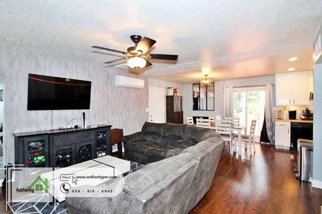 Photo - 2141 Montana Ave
