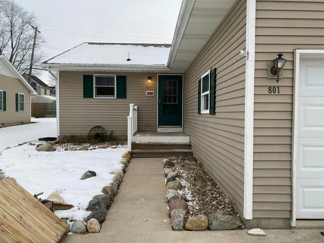 Photo - 801 S 15th St