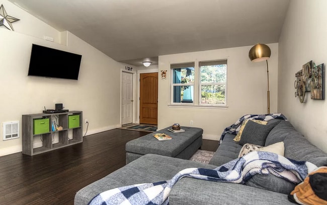 Photo - Fantastic 2 Bed/2 Bath with Fully Fenced B...