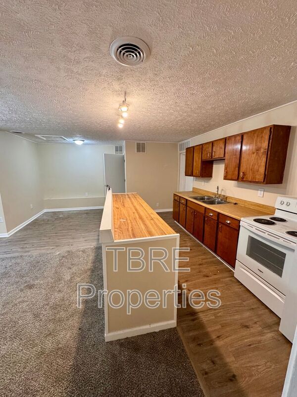 Photo - 6785 Mud River Rd