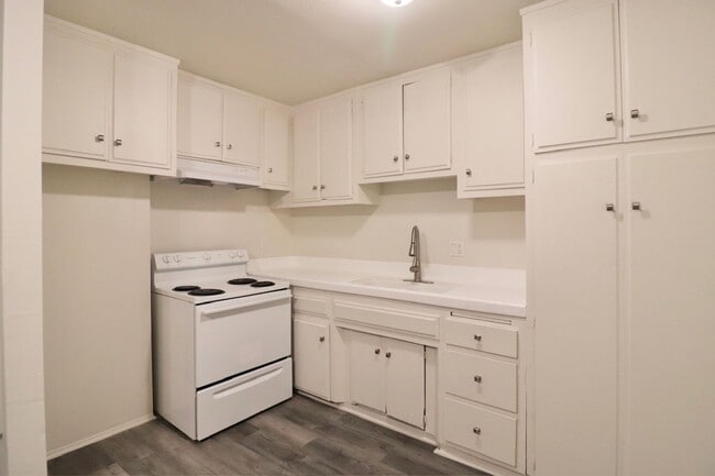Photo - 241 Campbell Way Unidad B