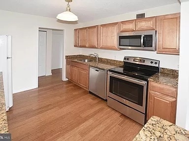 Building Photo - 2311 Pimmit Dr Unit 602 Rental