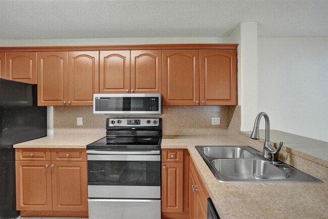 Photo - 10773 Cleary Blvd Unit 111