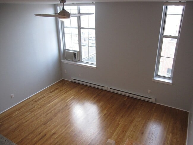 Photo - 240 Heath St Unit PH15