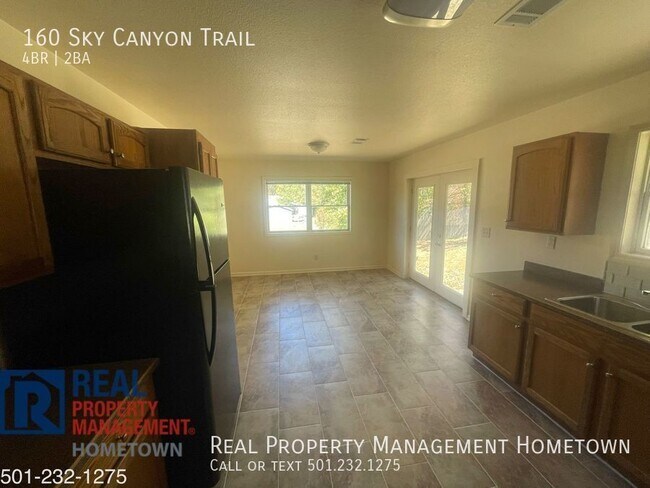 Photo - Beautiful 4 bedroom home in Lake Hamilton ...