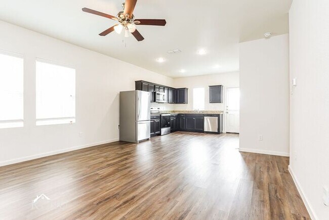 Photo - 6042 Mojave Dr