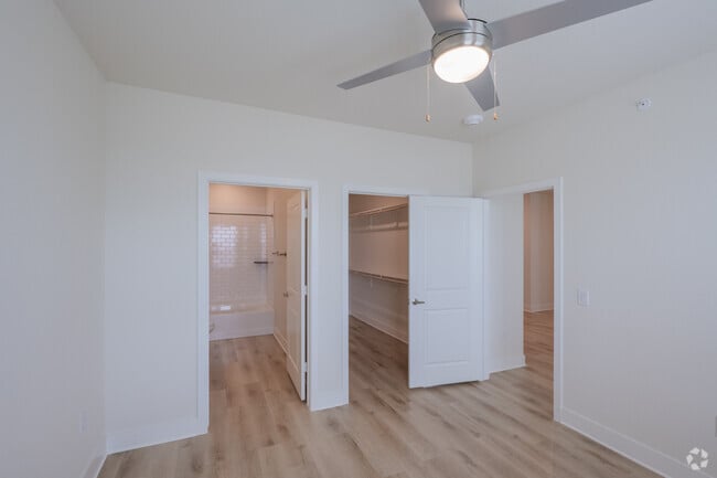 2BR, 2BA - 1,064SF - Bedroom