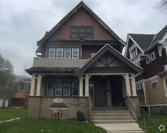 Building Photo - 2467-2469 N 41st St Unit 2467 N 41st Milwaukee Rental