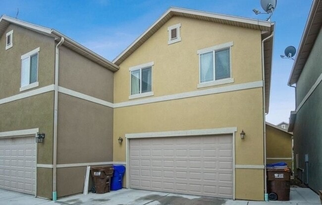 3857 E Cunninghill Dr