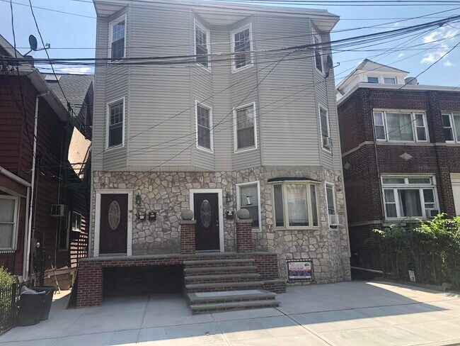 Photo - 18 Britton St