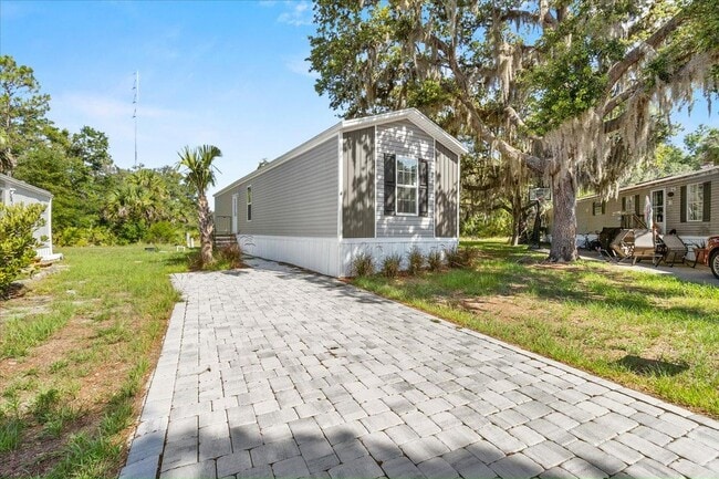 Building Photo - 11240 N Northwood Dr Rental