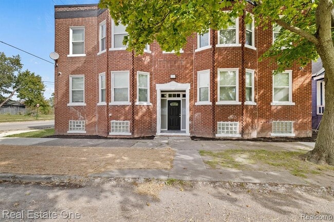 Photo - 2282 Belvidere St