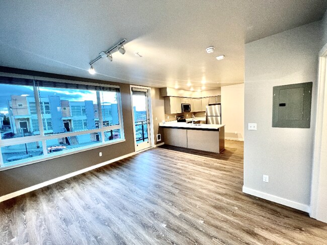 Photo - 2330 Yakima Ct Unit E301