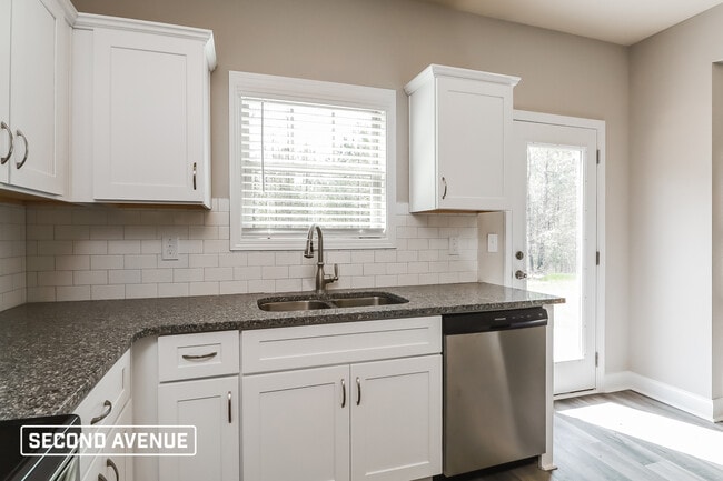 Photo - 295 Bramble Bush Trail