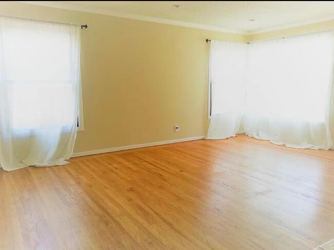 Photo - 415 Wisteria Dr