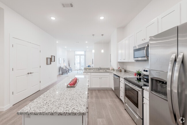1 BR, 1 BA