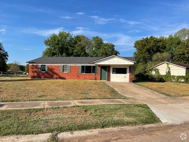 Building Photo - 3012 Gaines St Rental