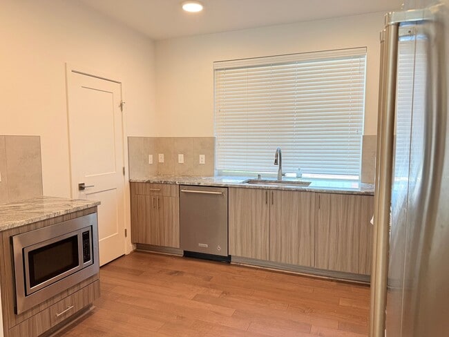 Photo - 15887 NE 14th Rd