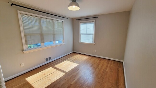 Photo - 1419 108th Ave SE