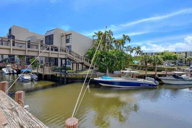 Building Photo - 3 Royal Palm Way Unit #102 Rental