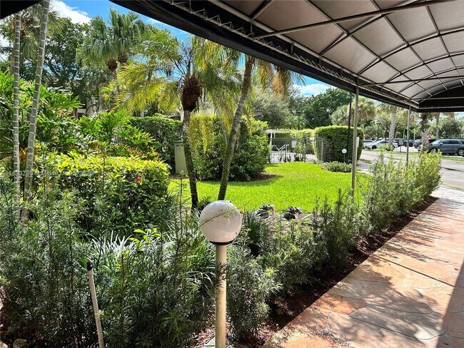 Photo - 200 Lakeview Dr Unit 312