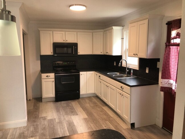 Photo - 2831 Pecan St