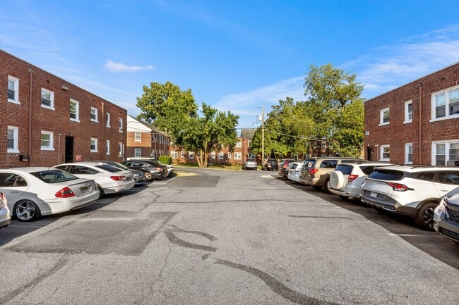 Photo - Mapleview Apartments